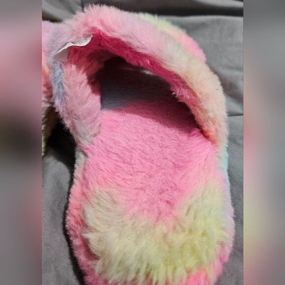 Childerns place Multi-colored two strap slide slippers. 13/1 Girls - Picture 2 of 7